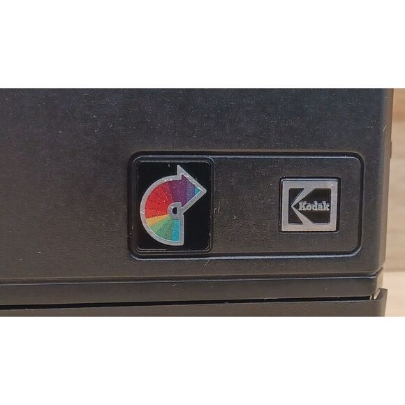 80s Kodak EK160 Vintage Polaroid Instant Camera with Case and Rainbow Strap - Picture 4 of 14